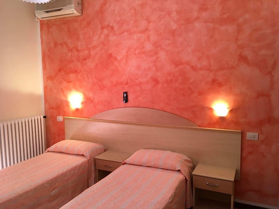 Hotel Ausonia Monte Porzio Ngoại thất bức ảnh