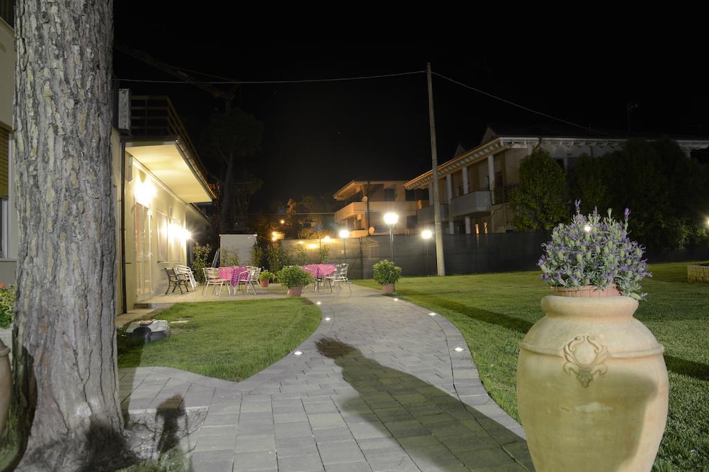 Hotel Ausonia Monte Porzio Ngoại thất bức ảnh