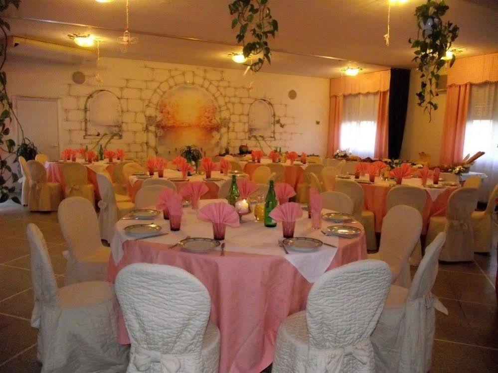 Hotel Ausonia Monte Porzio Ngoại thất bức ảnh