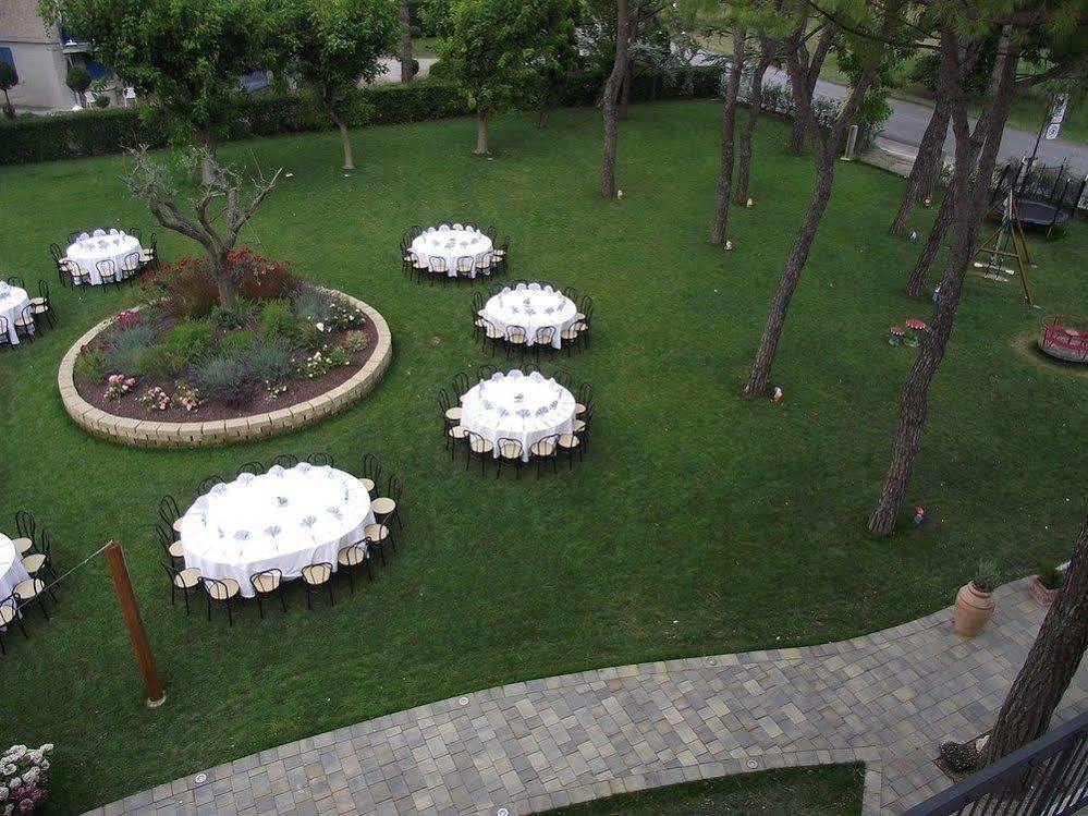 Hotel Ausonia Monte Porzio Ngoại thất bức ảnh